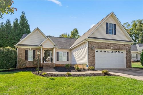 106 Stonegate Ct, Reidsville, NC, 27320-9645 | Card Image