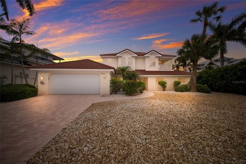 532 70th St, HOLMES BEACH, FL, 34217-1206 | Card Image