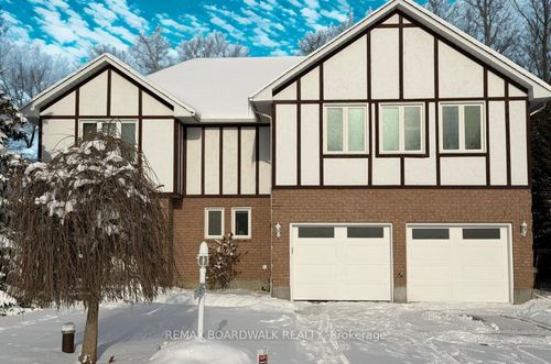 7089 Bush Dr, Greely, ON, K4P1M8 | Card Image