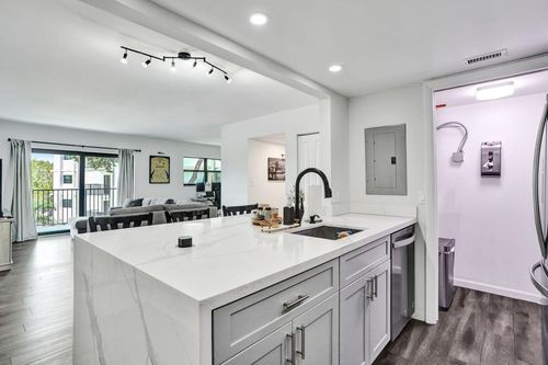 321-1000 River Reach Dr, Fort Lauderdale, FL, 33315-1127 | Card Image