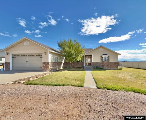 206 Prairie View Dr, Lyman, WY, 82937-5136 | Card Image