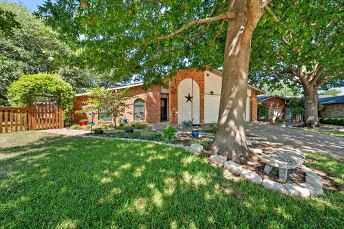 7520 Weatherwood Ct, Fort Worth, TX, 76133-7570 | Card Image