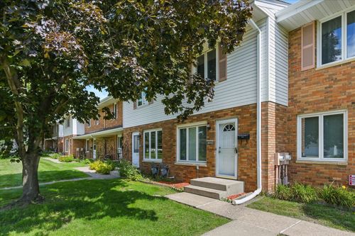 1984 Arkwright St, Maplewood, MN, 55117-2037 | Card Image