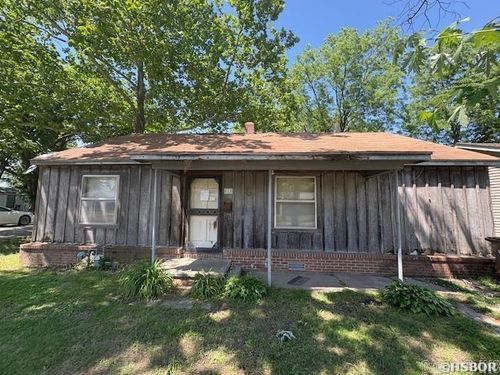 818 Union Ave W, Wynne, AR, 72396-2715 | Card Image