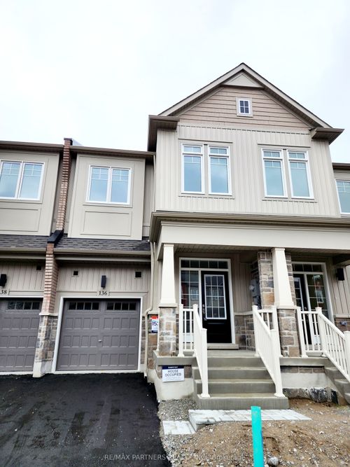 136 Greer St, Barrie, ON, L9J0R4 | Card Image