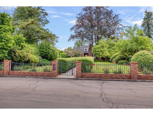 5497 River St, WestLinn, OR, 97068 | Card Image