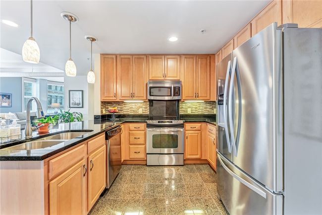 APT-902 - 306 4 Th Ave, Condo with 2 bedrooms, 2 bathrooms and null parking in Pittsburgh PA | Image 8