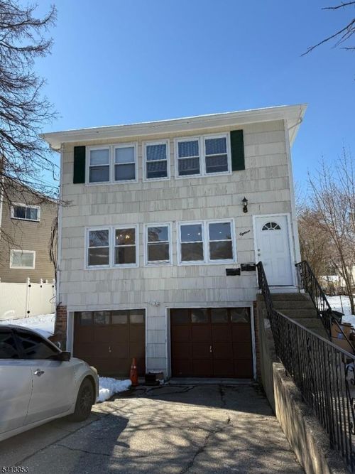 18 Cooper Dr, Boonton Twp, NJ, 07005-1212 | Card Image