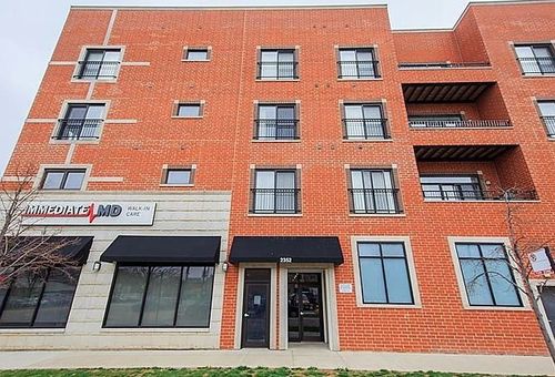 403-2352 Byron St, Chicago, IL, 60618-3831 | Card Image