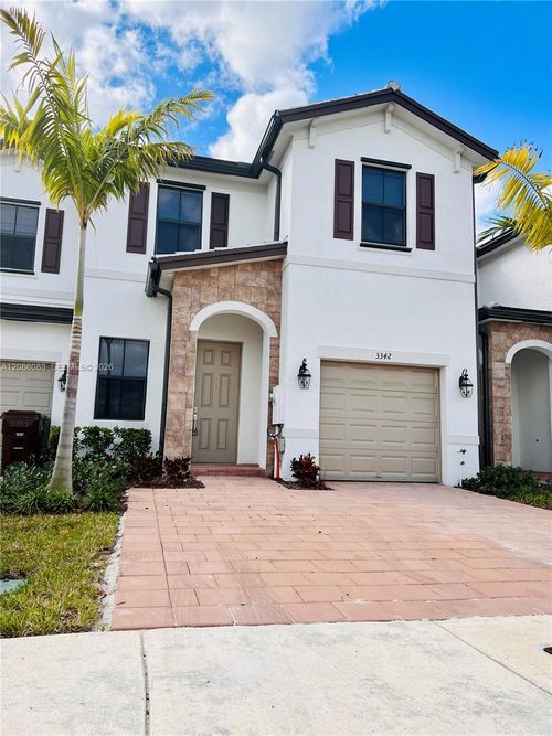 3342 W 112th St, Hialeah, FL, 33018-2202 | Card Image