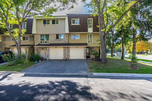 129 Poplar Cres, Aurora, ON, L4G3M4 | Card Image