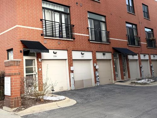 2350-2350 George St, Chicago, IL, 60618-7942 | Card Image