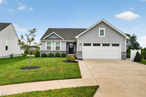 3890 Red Creek Ct, Perry, OH, 44081-9233 | Card Image