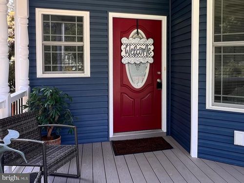 126 4th St, COLONIAL BEACH, VA, 22443-1704 | Card Image