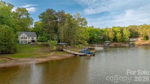 1325 Lytton Ln, Catawba, NC, 28609-9287 | Card Image