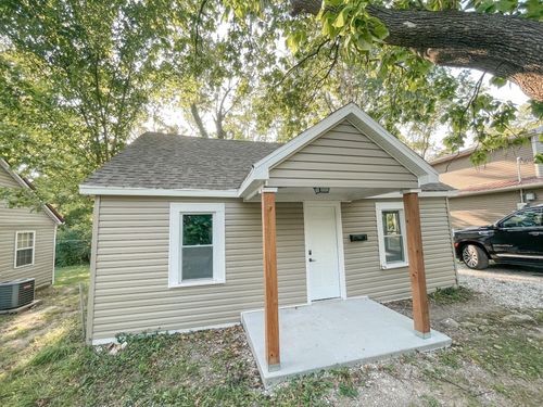 407 Auburn Ln, COLUMBIA, MO, 65203-2160 | Card Image