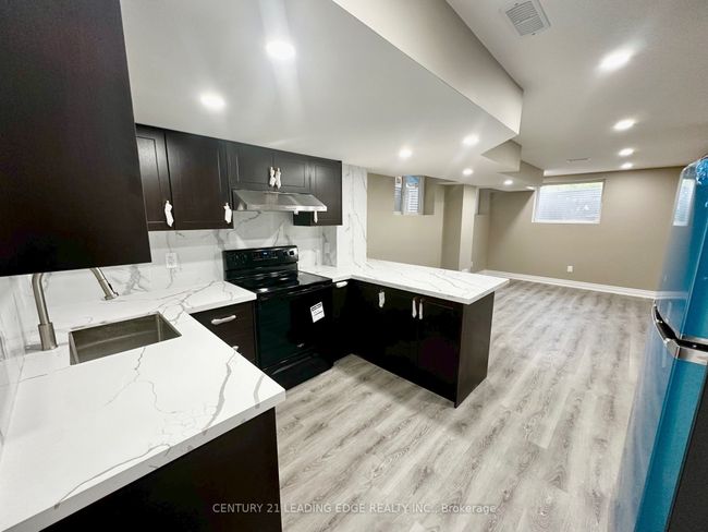 BSMT - 30 Huggins Dr, House other with 3 bedrooms, 3 bathrooms and 1 parking in Whitby ON | Image 5