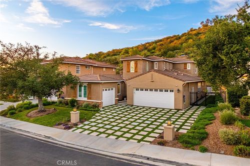 14431 Shawnee St, Moorpark, CA, 93021-3572 | Card Image