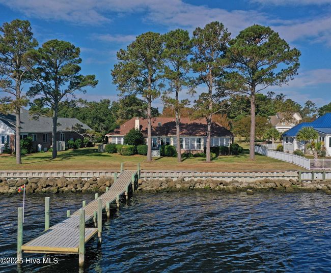 6042 Dolphin Rd, House other with 3 bedrooms, 2 bathrooms and 2 parking in Oriental NC | Image 40