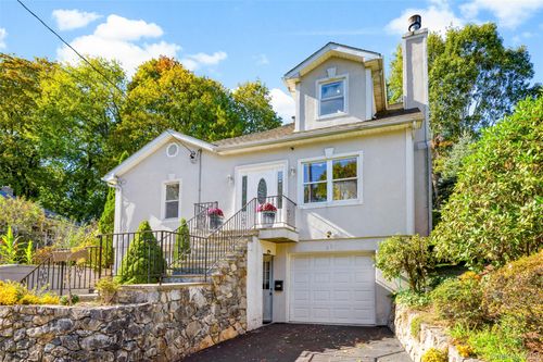 528 N Wagner Ave, Mamaroneck, NY, 10543-2030 | Card Image