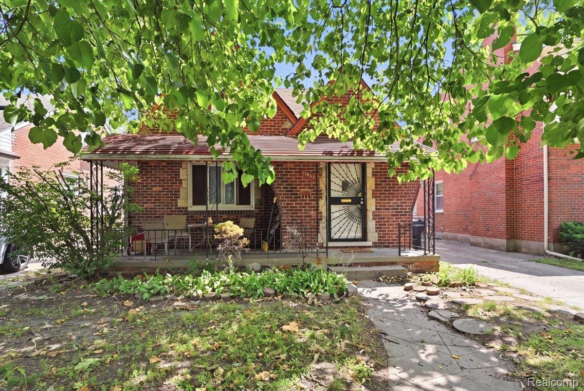 Residential in Detroit 2