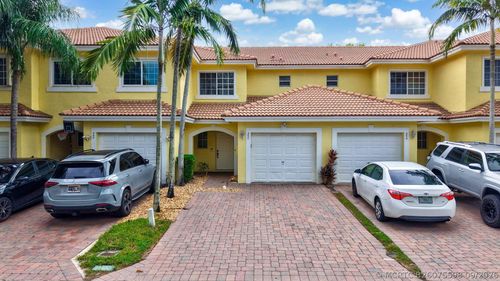 660 Imperial Lake Rd, West Palm Beach, FL, 33413-1068 | Card Image