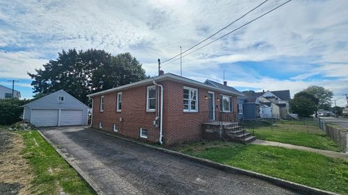 116 N Bishop Ave, Bridgeport, CT, 06610-2542 | Card Image
