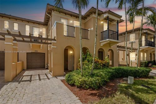 1-8706 Blaze Ct, Davie, FL, 33328-8661 | Card Image