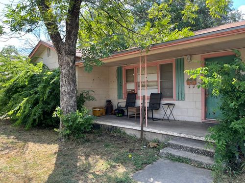 1215 Avenue J, Brownwood, TX, 76801-3660 | Card Image