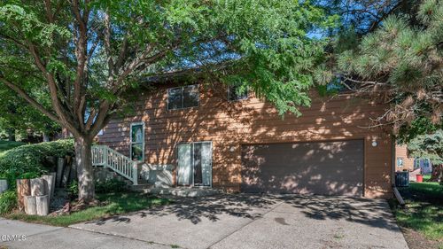 432 E Brandon Dr, Bismarck, ND, 58503-0409 | Card Image
