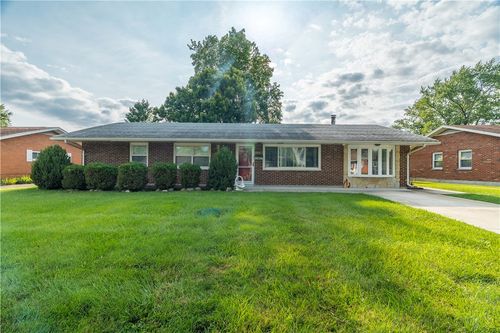 305 Lang Ct, Union, OH, 45322-3332 | Card Image