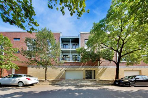 11-3735 N Wolcott Ave, Chicago, IL, 60613-5336 | Card Image