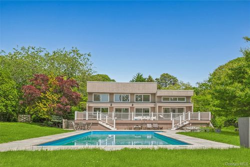 251 Sebonac Rd, Southampton, NY, 11968-2718 | Card Image