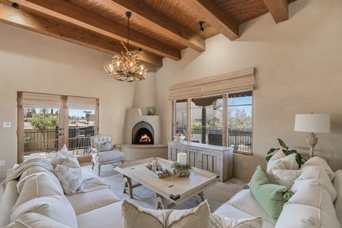 62 Avenida Frijoles, Santa Fe, NM, 87507-3432 | Card Image