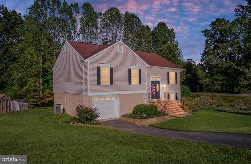 2 Brentwood Ln, FREDERICKSBURG, VA, 22405-6314 | Card Image