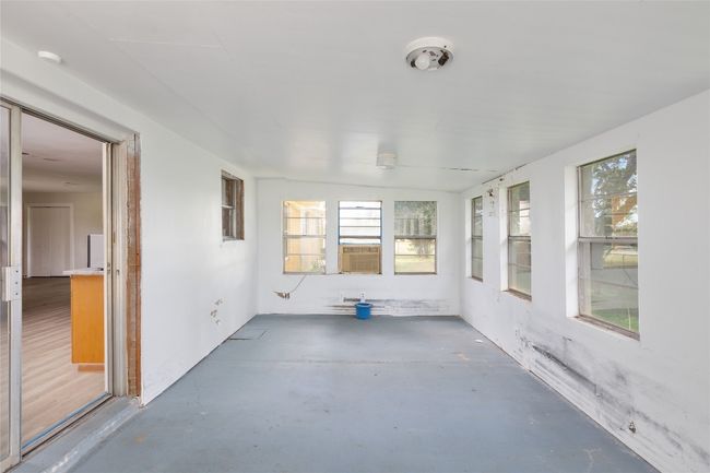 2255 Old Colony Line Rd, House other with 3 bedrooms, 2 bathrooms and 4 parking in Lockhart TX | Image 24