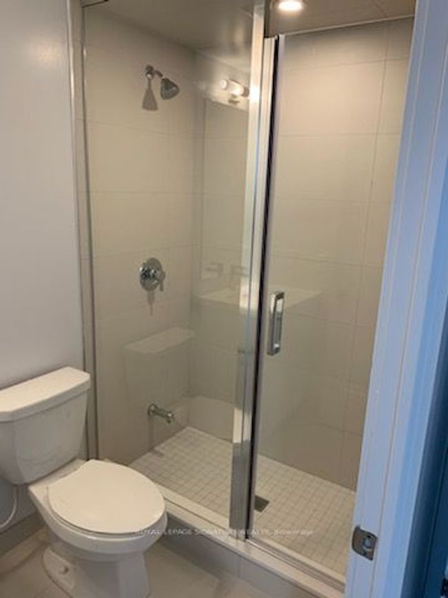 2007 - 2550 Simcoe St N, Condo with 2 bedrooms, 2 bathrooms and 1 parking in Oshawa ON | Image 9