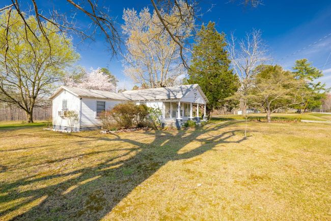 8615 Highway 301, House other with 2 bedrooms, 1 bathrooms and null parking in TRENTON GA | Image 4