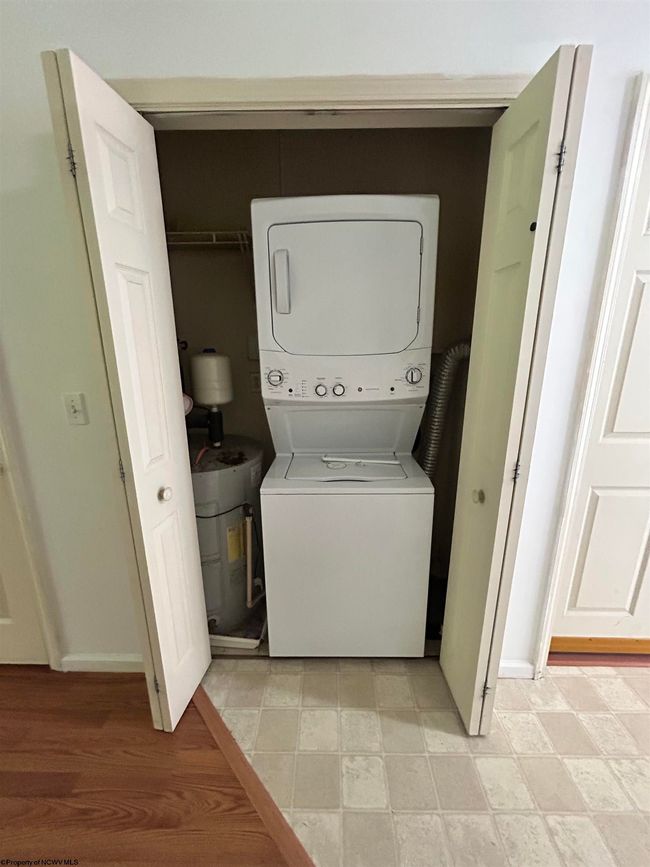 7205 University Commons Dr, Condo with 4 bedrooms, 4 bathrooms and 3 parking in Morgantown WV | Image 11