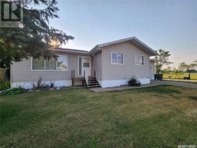 141 2 Nd St W, House other with 5 bedrooms, 2 bathrooms and null parking in Glenavon SK | Image 2