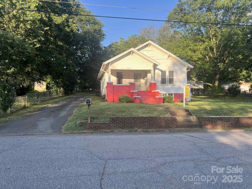325 N Caldwell Ave, Newton, NC, 28658-2207 | Card Image