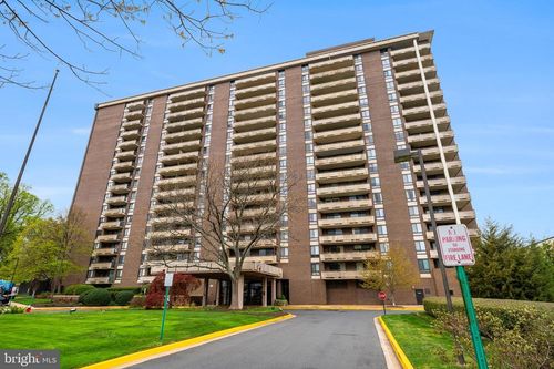 919-1800 Old Meadow Rd, MCLEAN, VA, 22102-1823 | Card Image