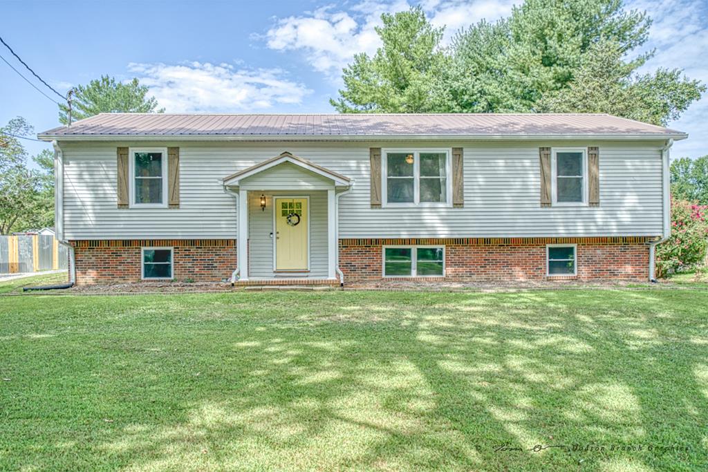 Candyland Cir, Cookeville, TN 38506