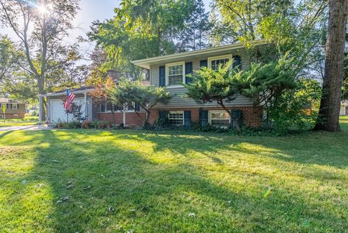 3S240 Burr Oak Dr, Glen Ellyn, IL, 60137-7315 | Card Image