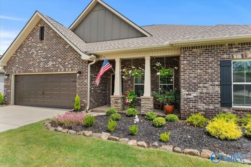 7137 Hickory Cove Way Se, Gurley, AL, 35748-4504 | Card Image