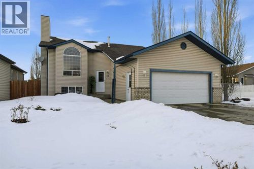 22 Lampard Crescent, Red Deer, AB, T4R2W8 | Card Image