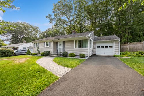 34 Birch Ln, Naugatuck, CT, 06770-2508 | Card Image