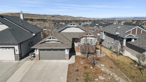 208 Willow Ridge Manor Sw, Diamond Valley, AB, T0L0H0 | Card Image