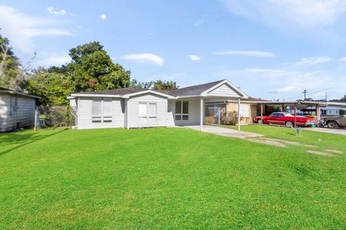 208 Preston St, La Marque, TX, 77568-3726 | Card Image