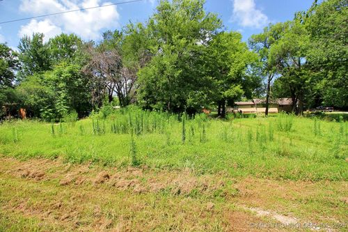 506 S Flint St, Stilwell, OK, 74960-4426 | Card Image